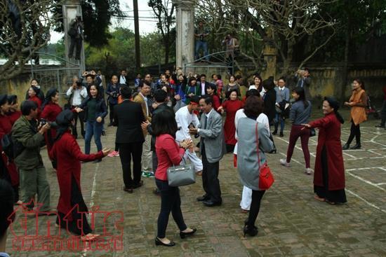3 city tour thành phố Việt Trì 'mới toanh' ra mắt dịp Giỗ Tổ ảnh 1